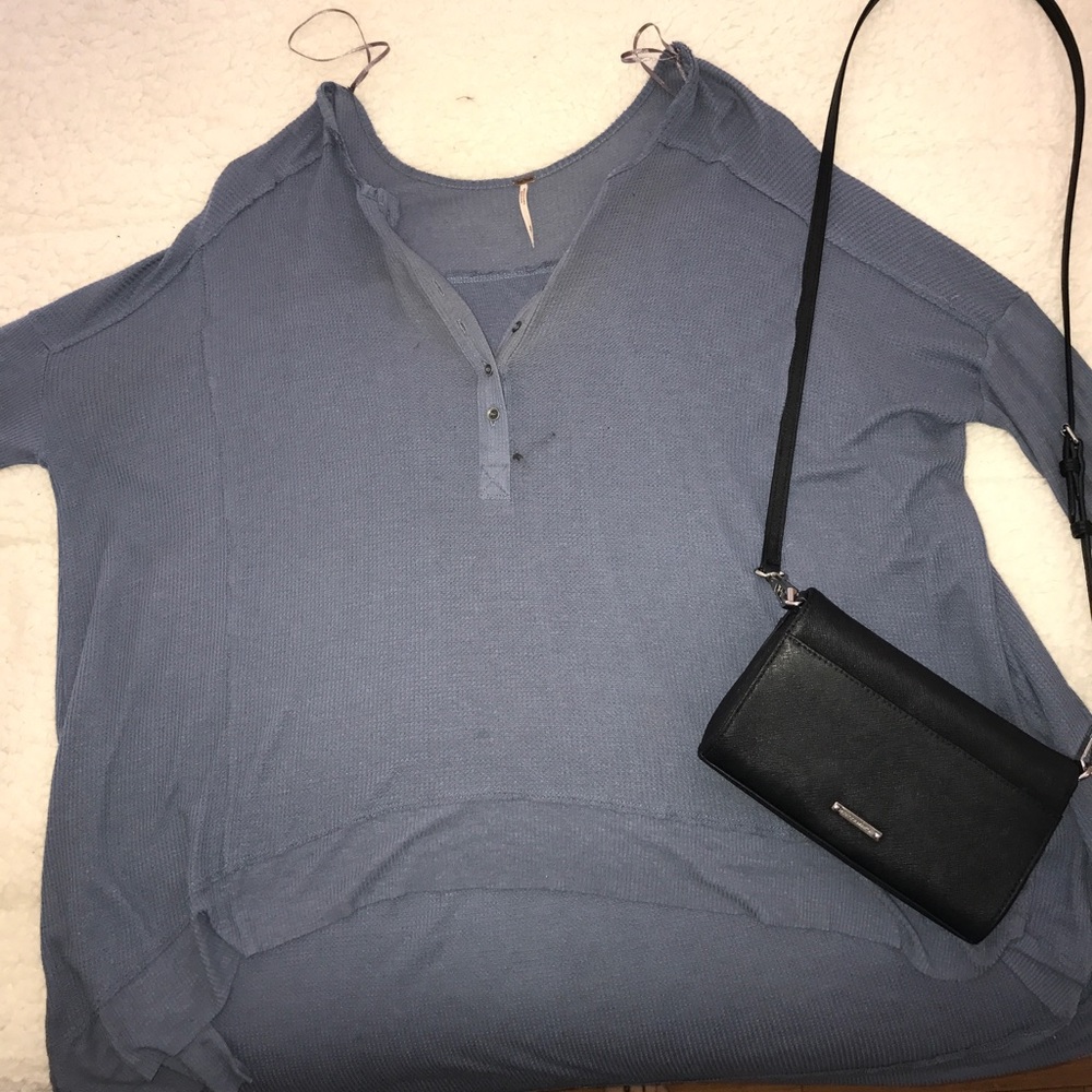 Beautiful blue long sleeve perfect for any weather
