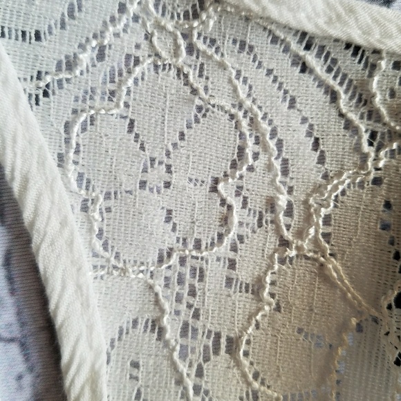 Runway Story Summer White Flowy Tank Sz Small - Picture 5 of 6