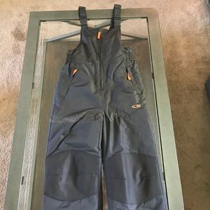 Boys 8-10 snow pants 👖