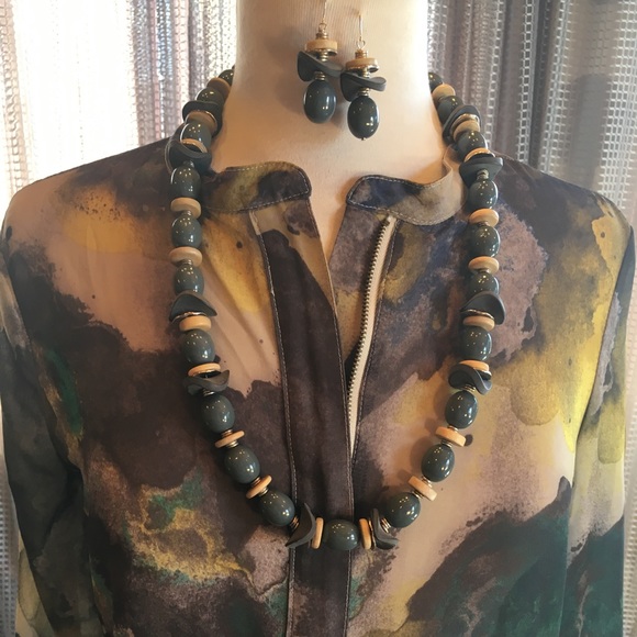 Watercolor print tunic  S/P with gray neck & ears - Picture 1 of 8
