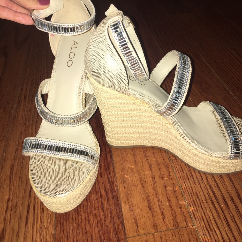 ALDO wedge