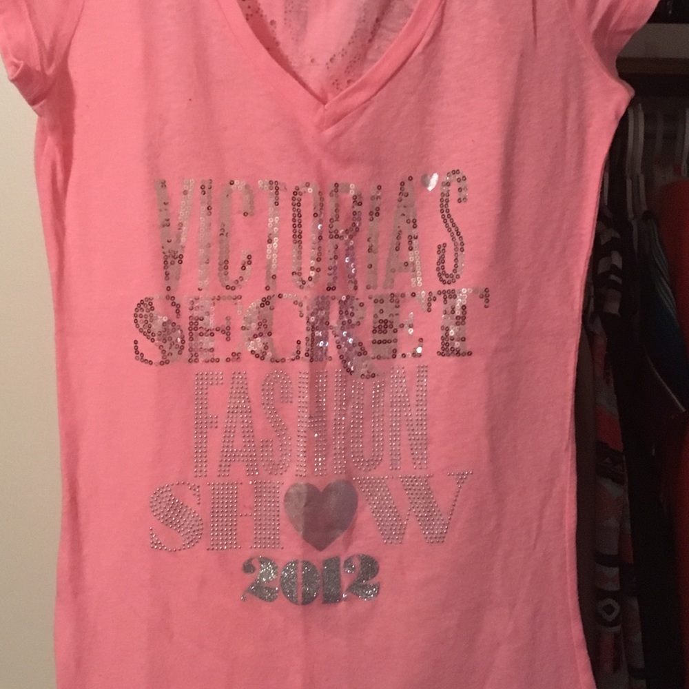 Fashion show vs shirt