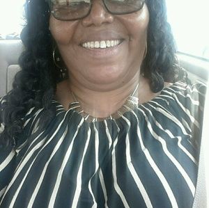 Meet your Posher, Lorna