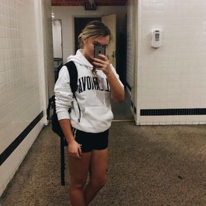 Meet your Posher, Kat