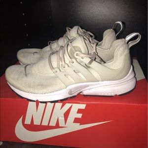 Nike prestos (bone colorway) SIZE 6 WOMENS