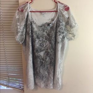 ➕Dress Barn white with gray print 3X