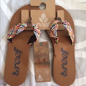 NWT Reef flip flops