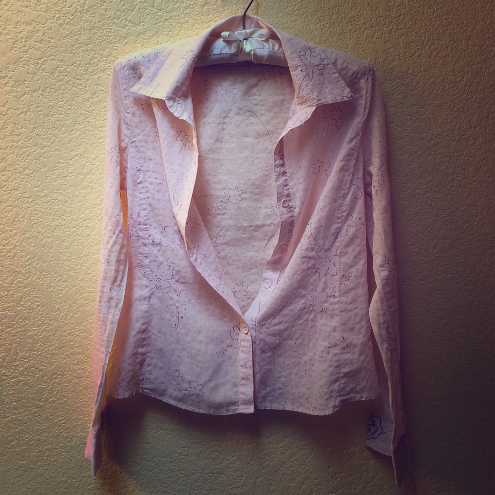 Light pink vintage button down top, size xs