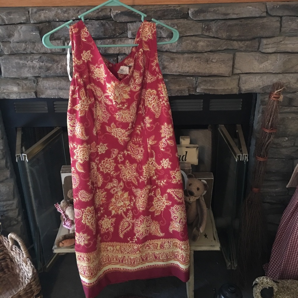 Ladies red and gold paisley sleeveless dress