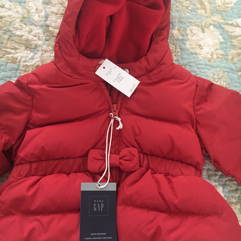 NWT gapkids winter coat size 6-12 months