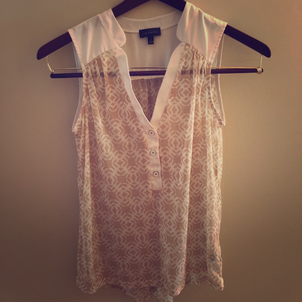 Sleeveless blouse