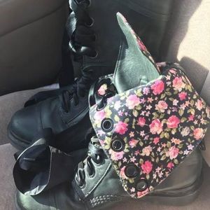 Dr Marten Triumph 1914