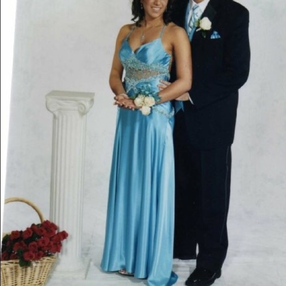 La Femme blue formal gown