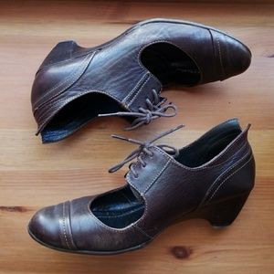 Born Mary Jane lace-up heels/wedges wine