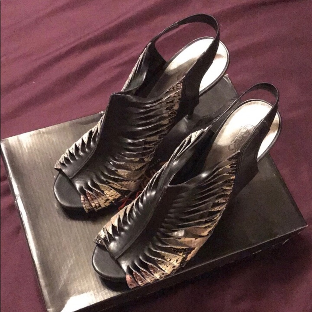 Carlos Santana snake slingback heels