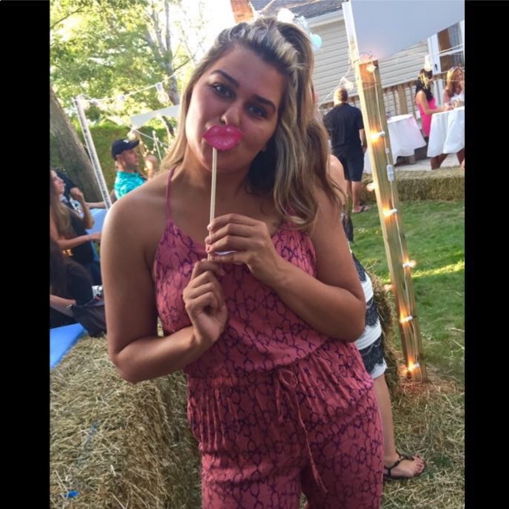 Meet your Posher, Jennie