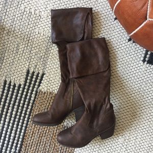 Like New!!! Steve Madden Thigh high boots size 9B