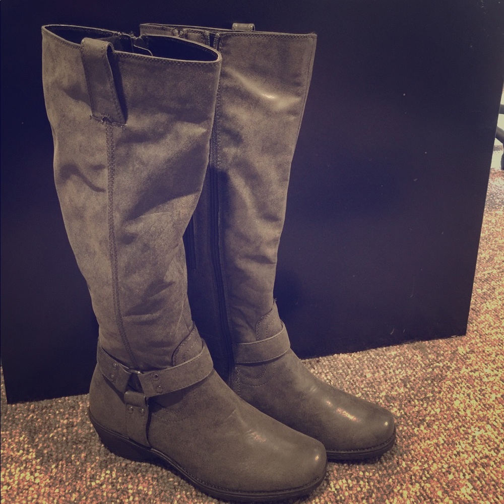 A2 by Aerosoles boot size 8.5M.