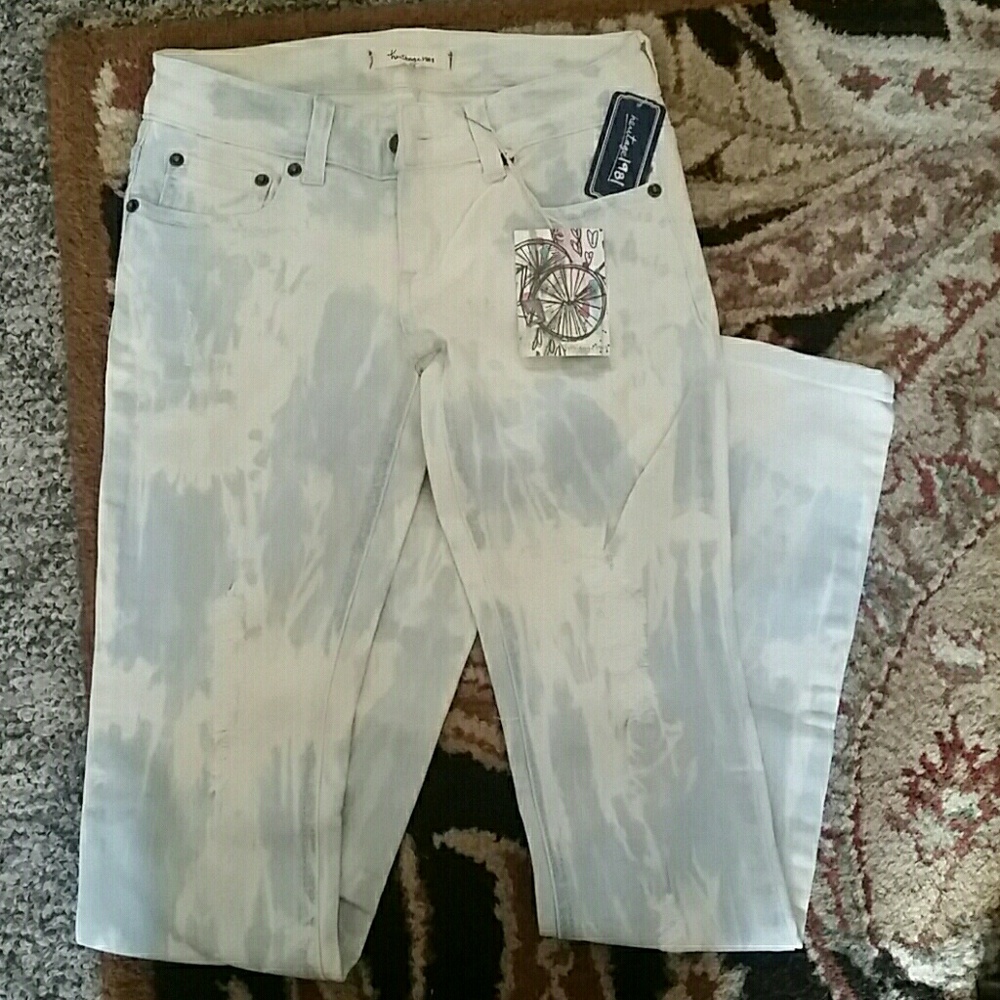 Bleached/Distressed Jeans