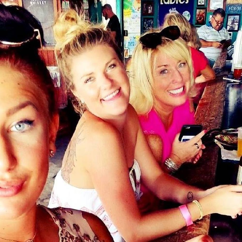 Meet your Posher, Nikki