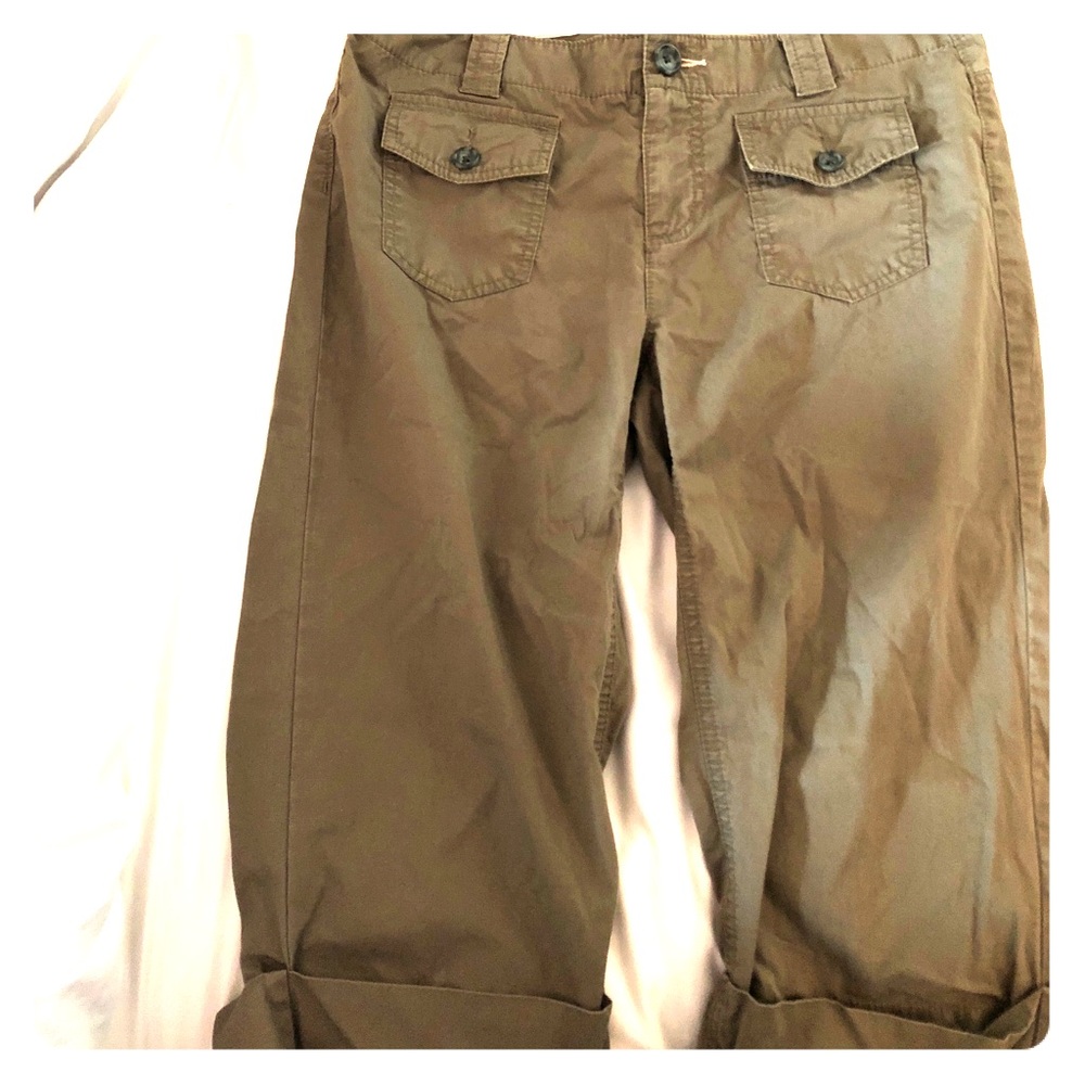Women’s Capri Olive Green Cargo Pants