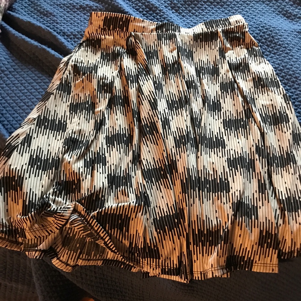 LuLaRoe cream and black Madison