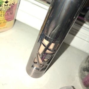 Urban Decay All Nighter Longwear Liquid Foundation