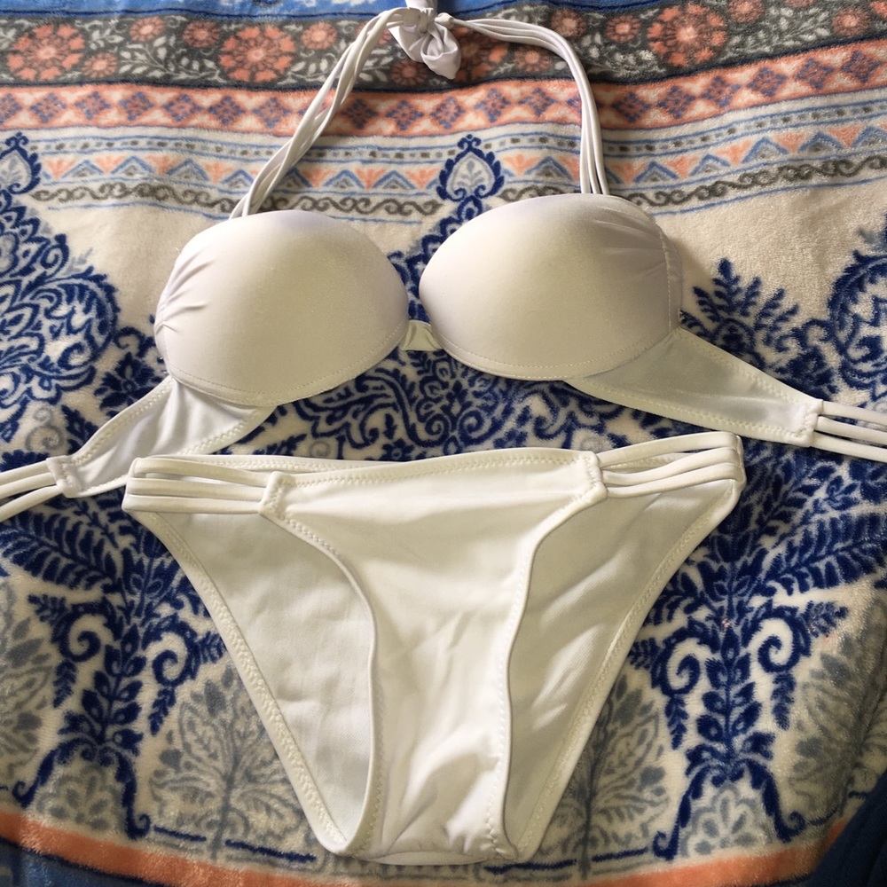 White push up bikini