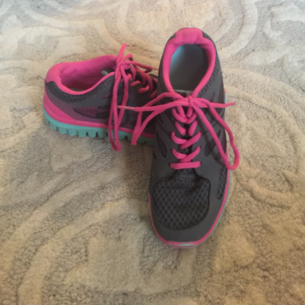 Girls shoes size 5