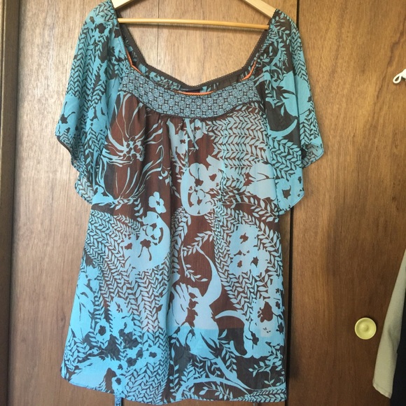 Sheer top - Picture 3 of 7