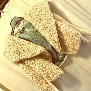 🔹FAUX FUR SHERPA COAT🔹NWTS!🔹
