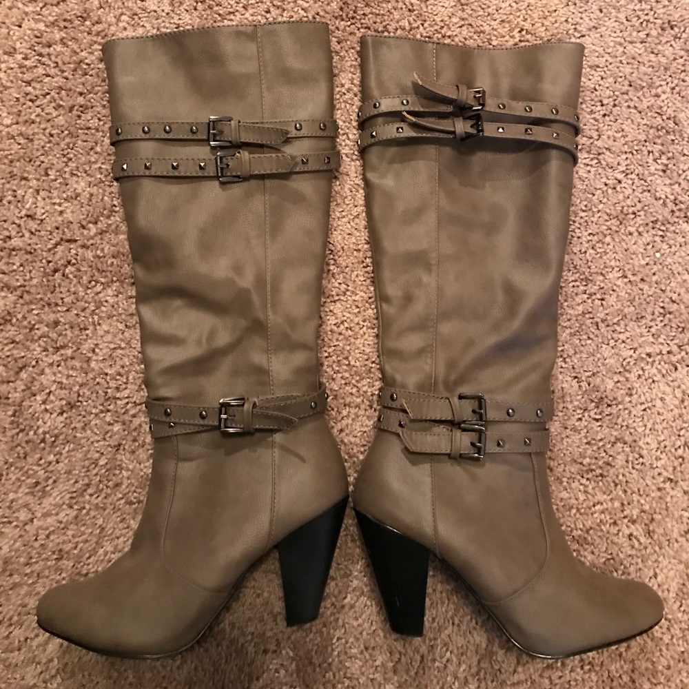 Heel boots