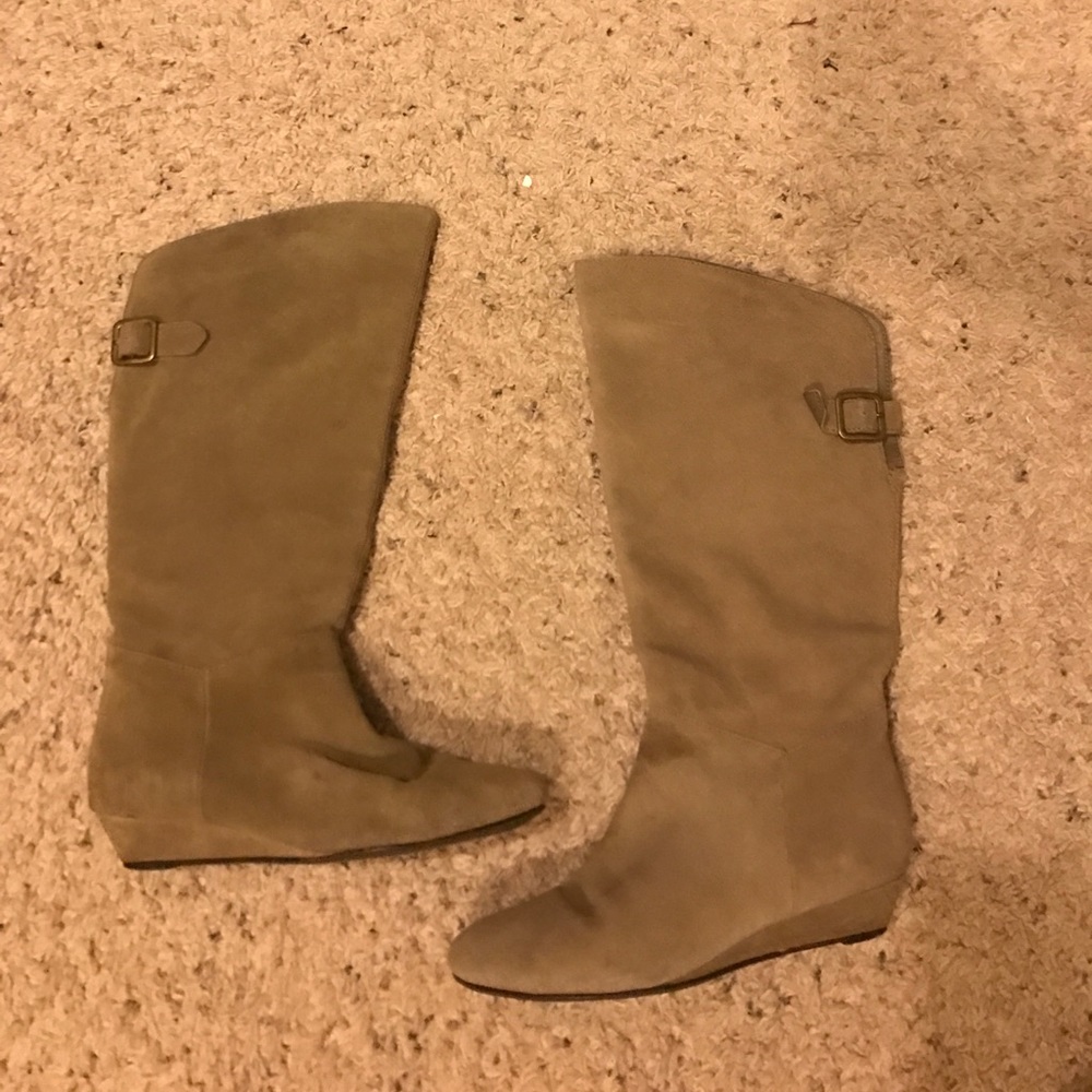 Taupe Steve Madden boots