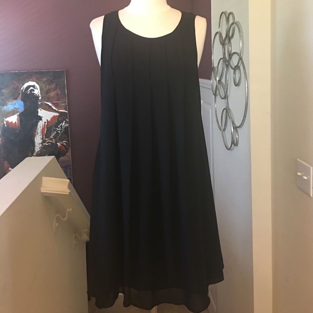 Max Studio Black Crepe Dress