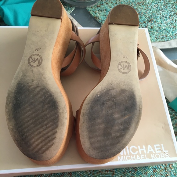 Michael Kors wedge sandal - Picture 3 of 3