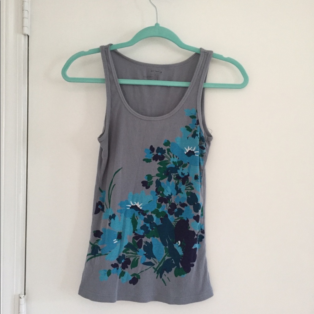 🍁BOGO🍁 Old  Navy Tank Top Size Medium