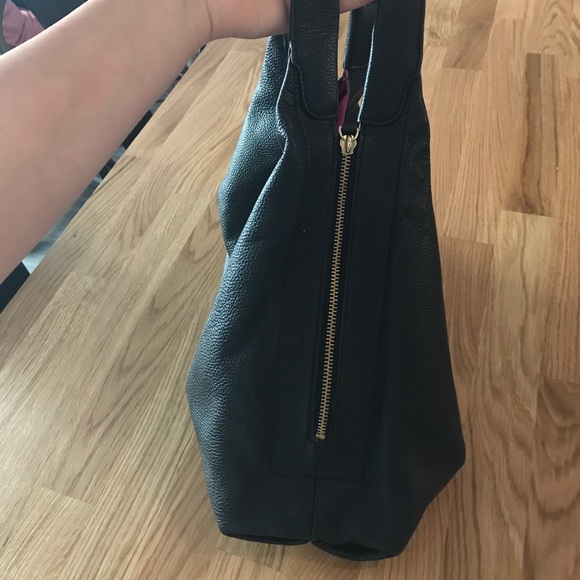 Black leather Kate Spade hand bag. - Picture 4 of 4