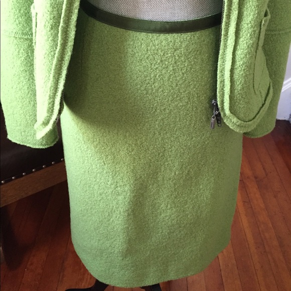 OLSEN  EUROPE SUIT - Picture 4 of 8