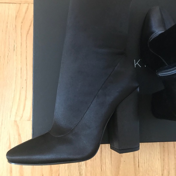 Black satin booties 6.5 - Picture 3 of 5