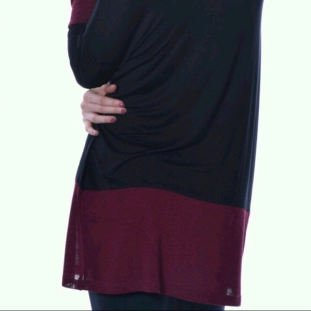 🆕🇺🇸Two Tone (Black & Burgundy) Tunic - Picture 2 of 2