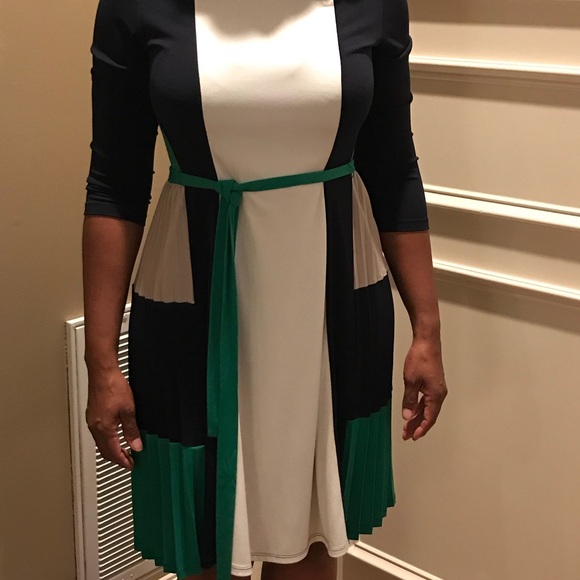 Sandra Darren polyester and spandex dress - Picture 1 of 8