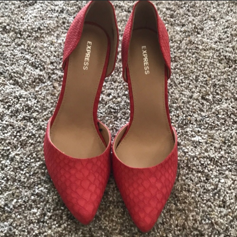 Express Mandarin Orange Pumps