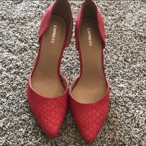 Express Mandarin Orange Pumps