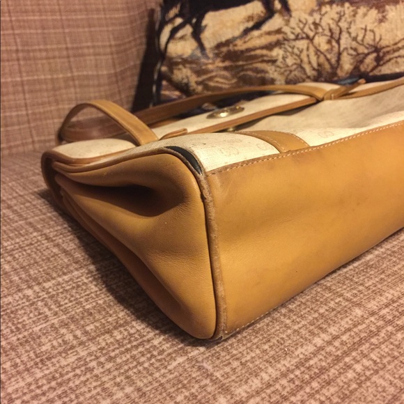 Gucci - Picture 3 of 8