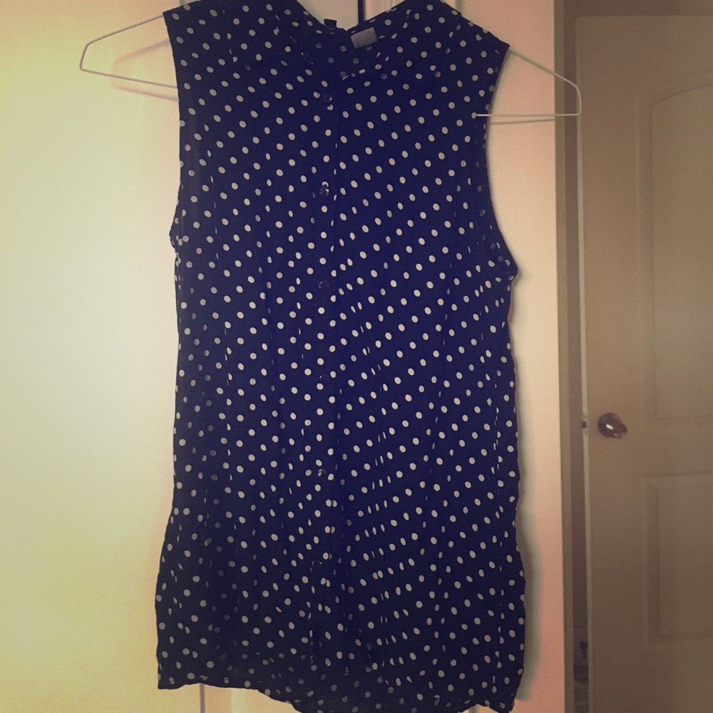 H&M Polka dot sleeveless shirt