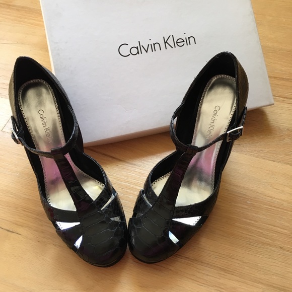 Calvin Klein shoes - Picture 1 of 5
