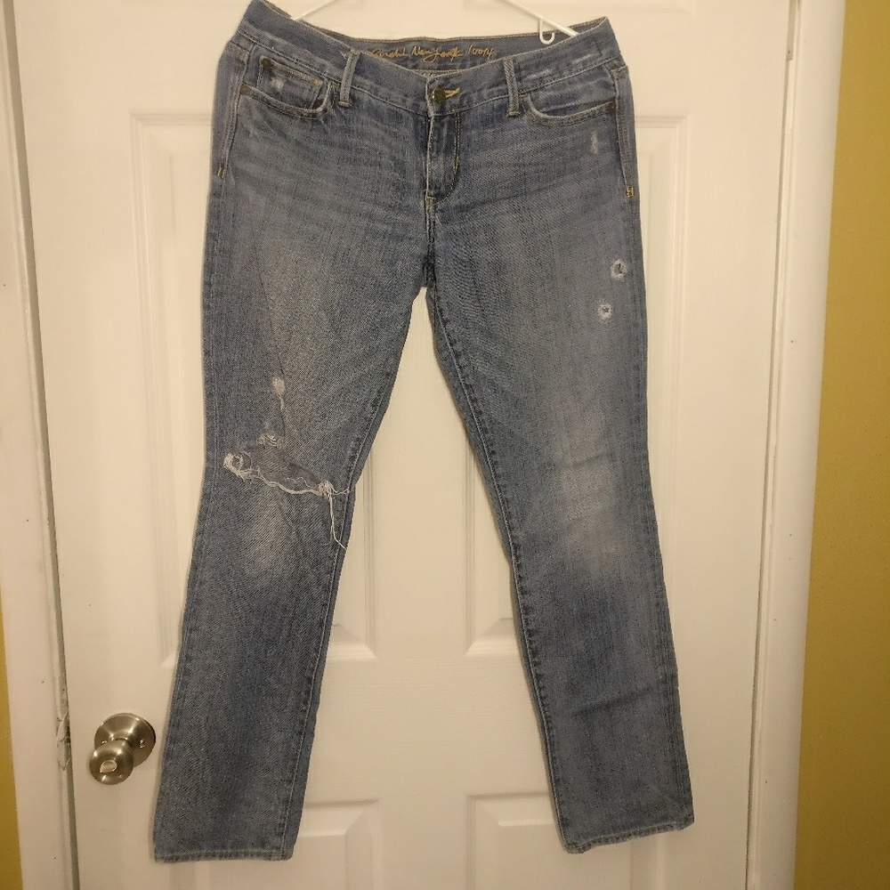 Ruehl Distressed Jeans size 27