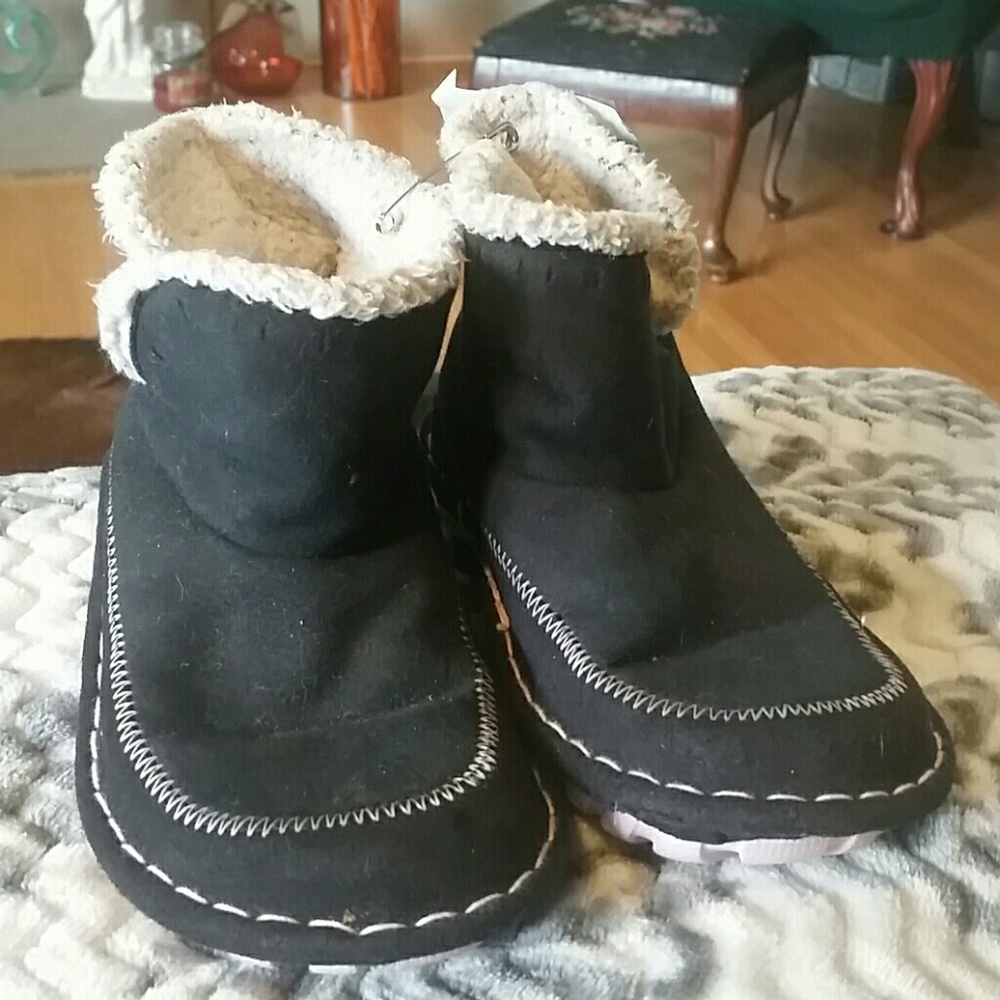 SHOES