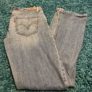 Levi’s 524 jeans