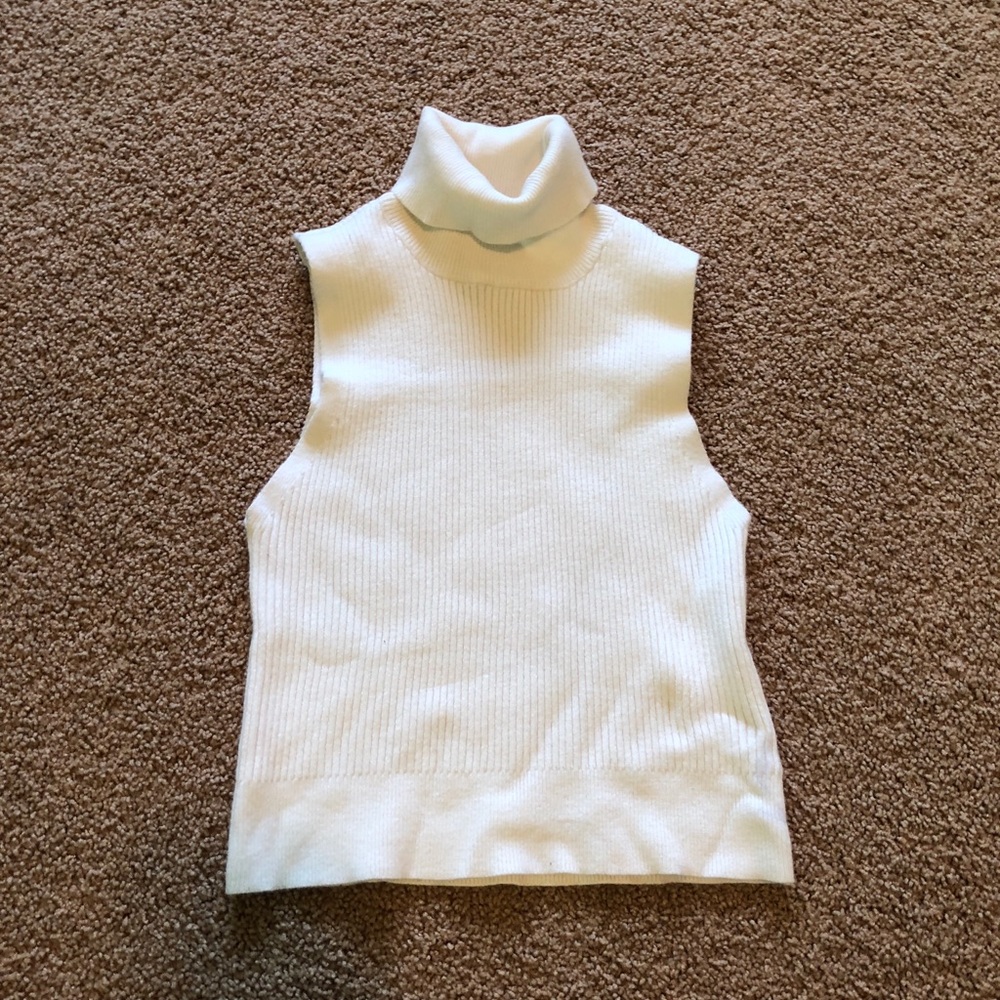 ❤️ Cream Turtleneck Crop Top